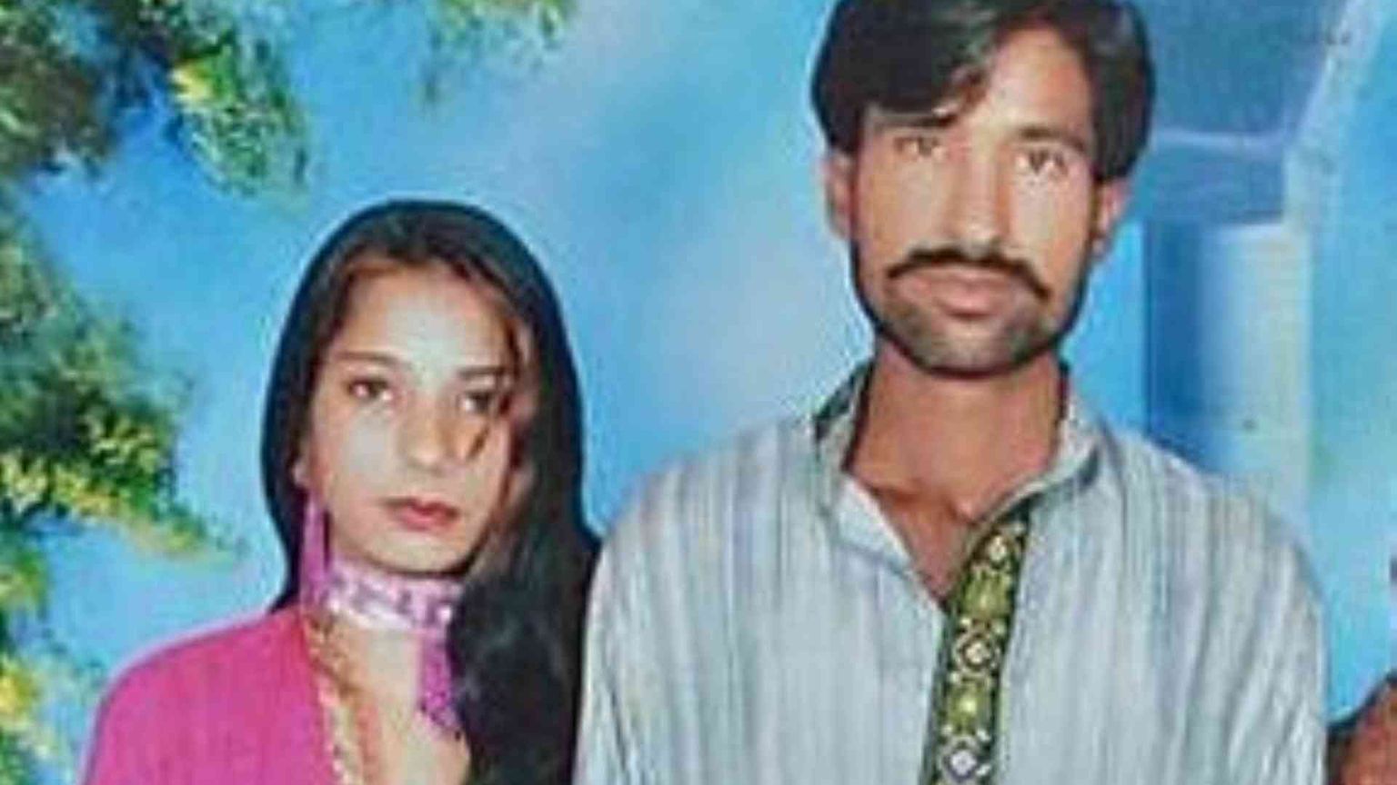 Venti assoluzioni per il rogo dei due cristiani