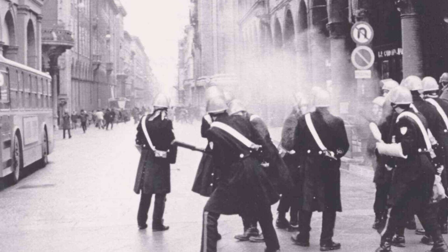 1977 - Guerriglia, gambizzati: la Repubblica nella morsa dell'odio