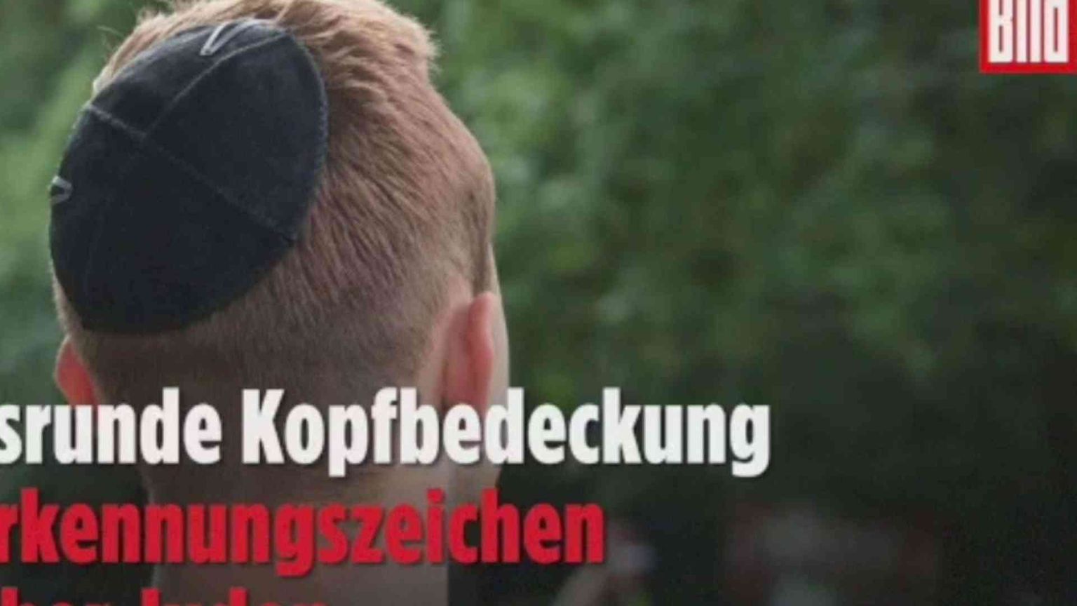 Si fingono ebrei e vengono picchiati. Uno dice: «Era un test»