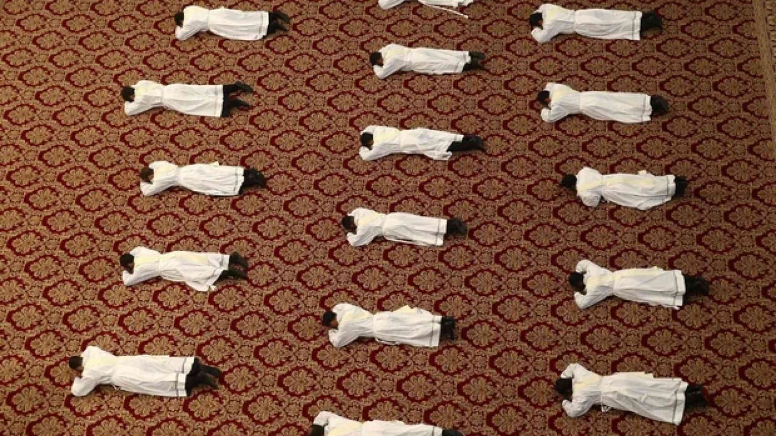 Spinti fuori da noi dalla parte delle pecore