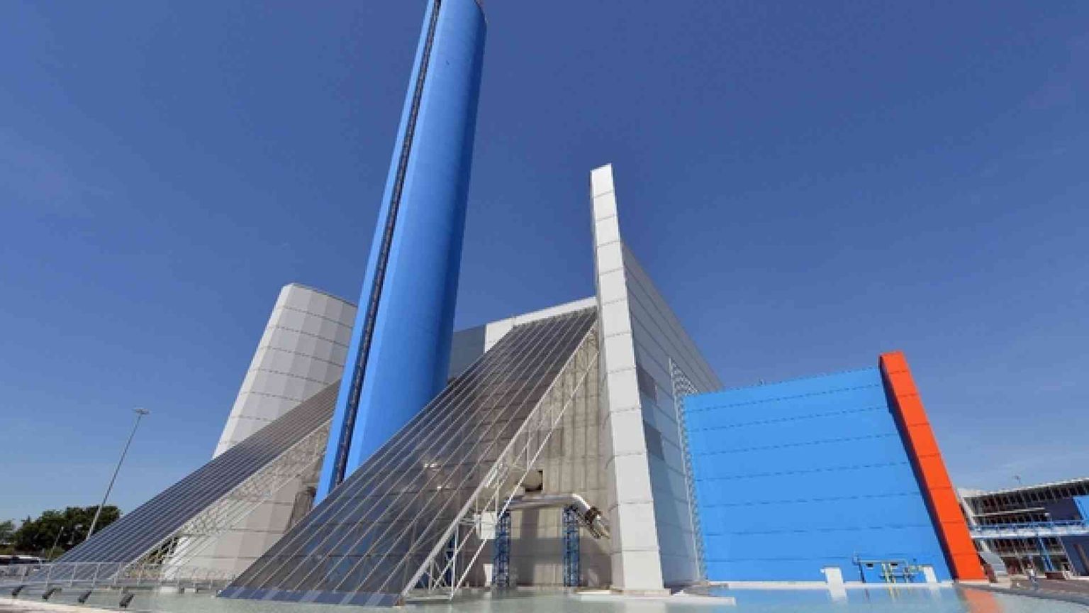 C’è un inceneritore che allarma Torino, le famiglie in rivolta