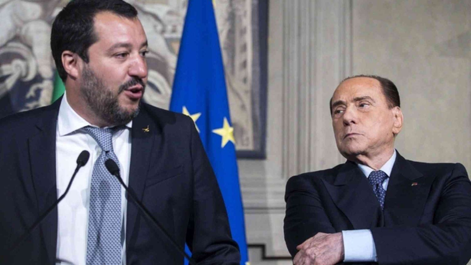 Berlusconi fa il passo di lato. «No a veti, ma niente fiducia»