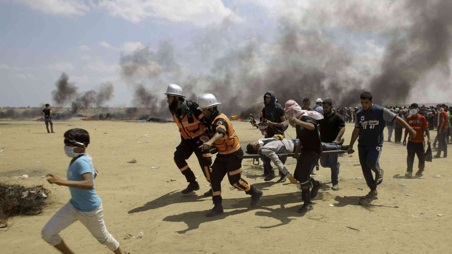 Strage di Gaza, il Papa: «Mai l'uso della violenza porta alla pace»