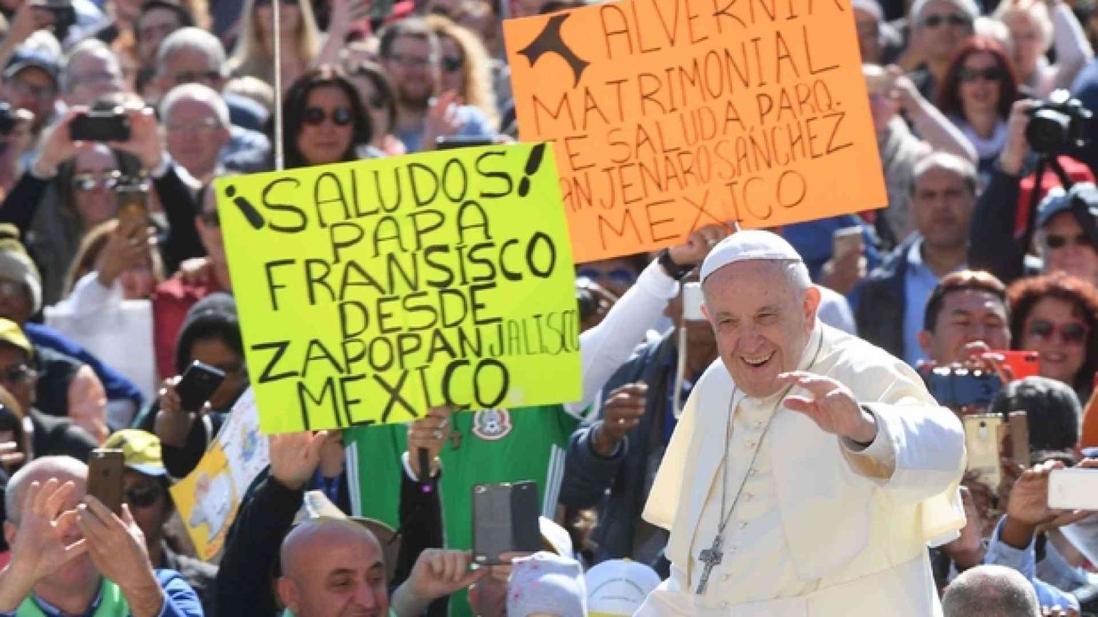 Papa Francesco: l'educazione cristiana è un diritto dei bambini