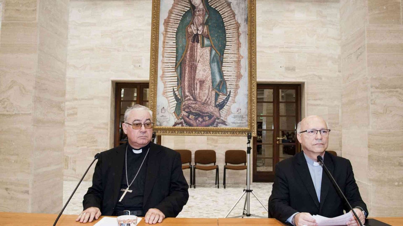 Pedofilia, tutti i vescovi cileni offrono le dimissioni al Papa