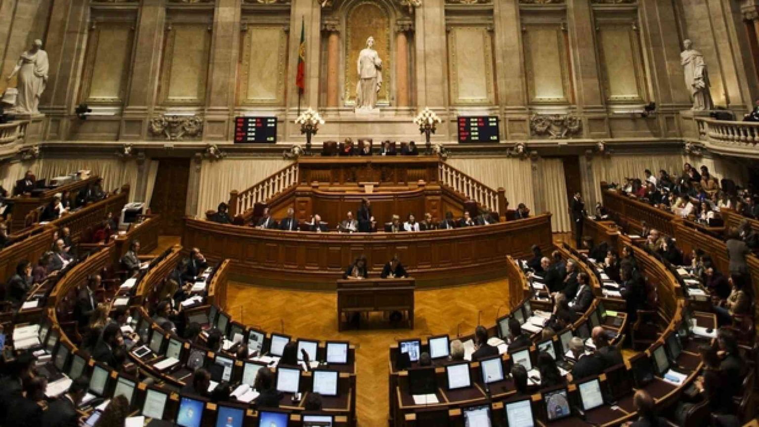 Il Portogallo dice «no» al suicidio assistito e all'eutanasia