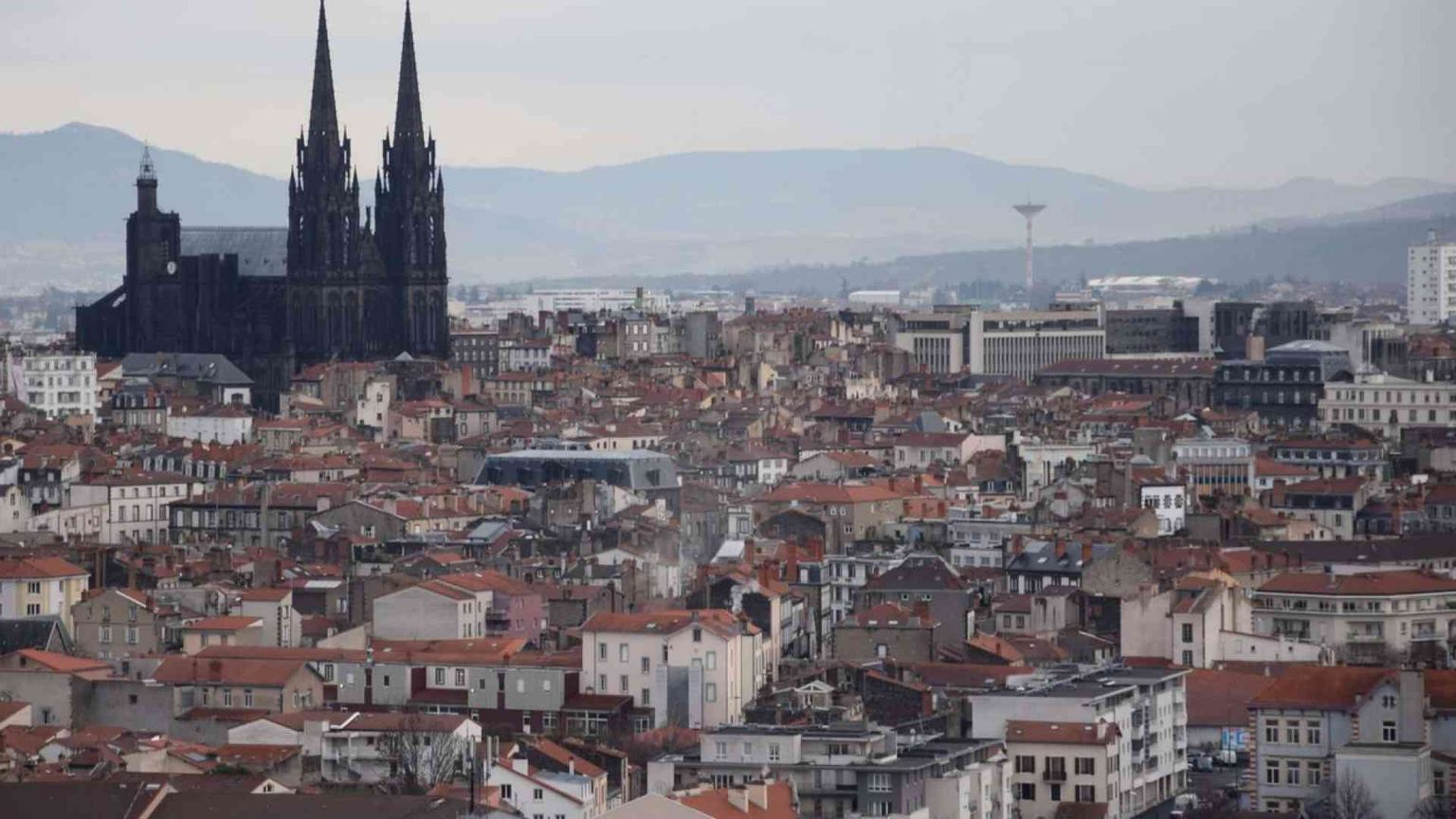 Cattedrali e prossimità: ripensare il centro per ripensare la comunità