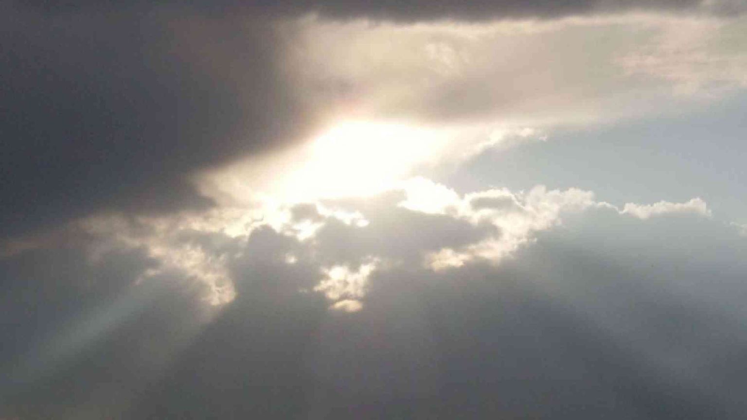 «Sono ateo, mi costa fatica dirlo». Ma Dio passa attraverso le nostre ferite