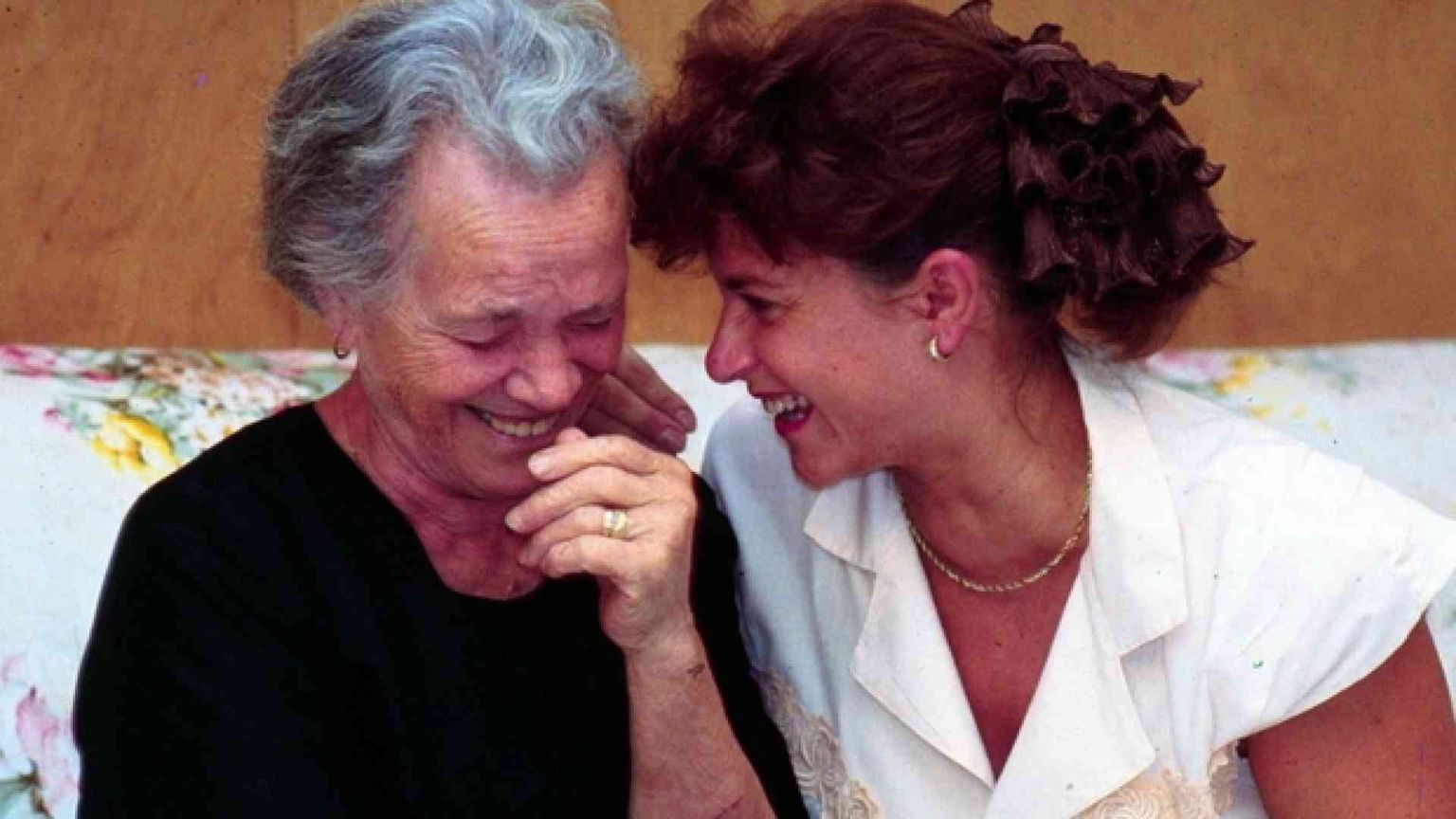 Anziani a casa cresce l’assistenza formato famiglia