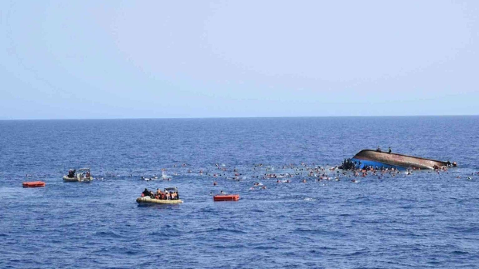 Salvare vite in mare un dovere. Poi si discute