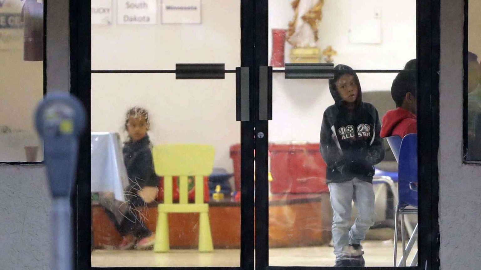 «Anche con Bush e Obama bambini migranti separati dai genitori». Ma è falso