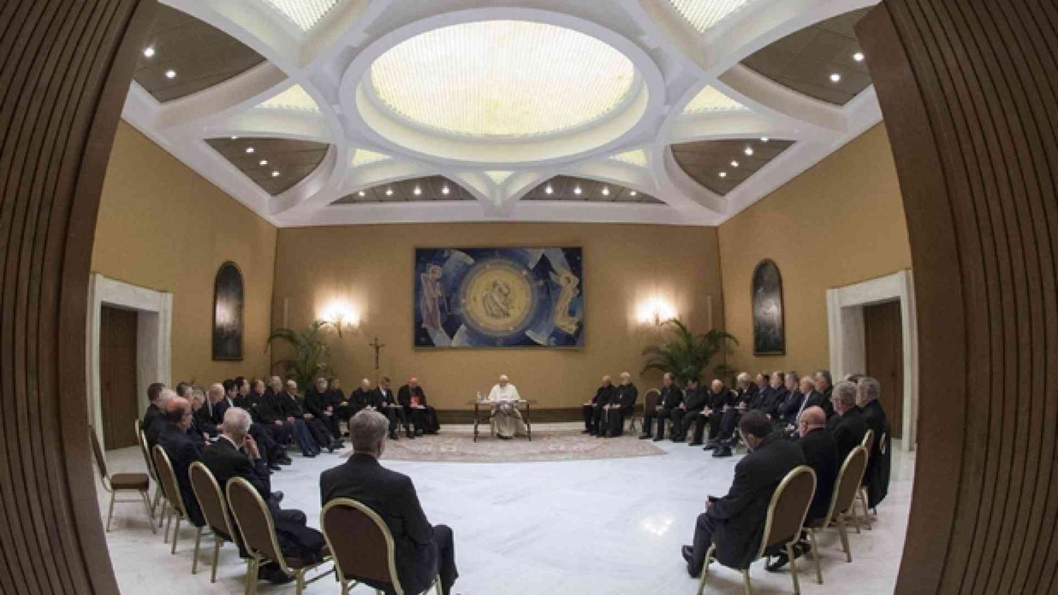 Abusi, lasciano altri due vescovi cileni