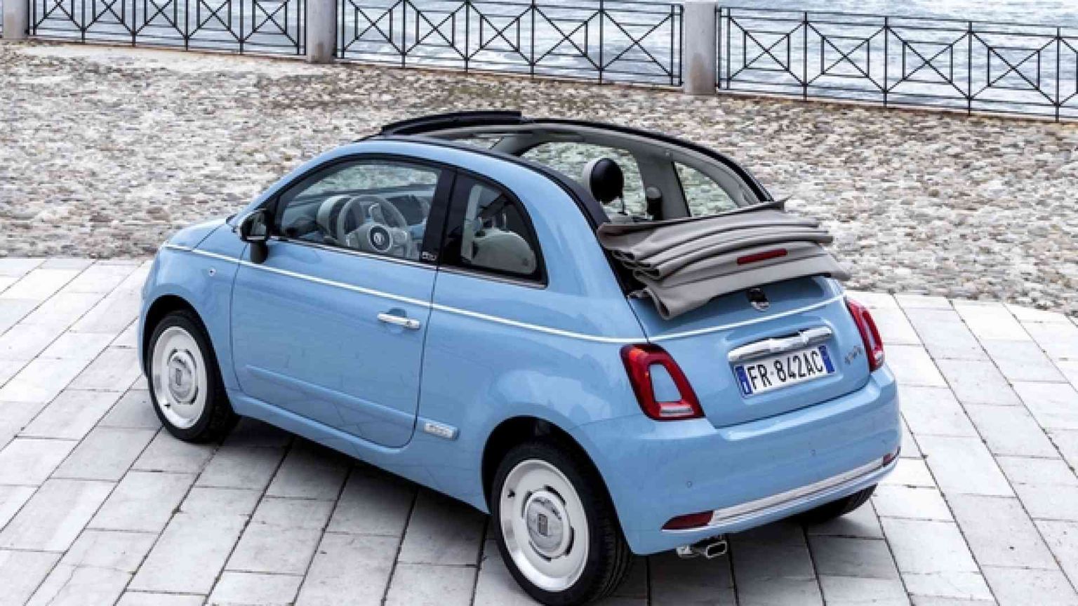 Auguri 500: per il compleanno si regala la “Spiaggina '58”