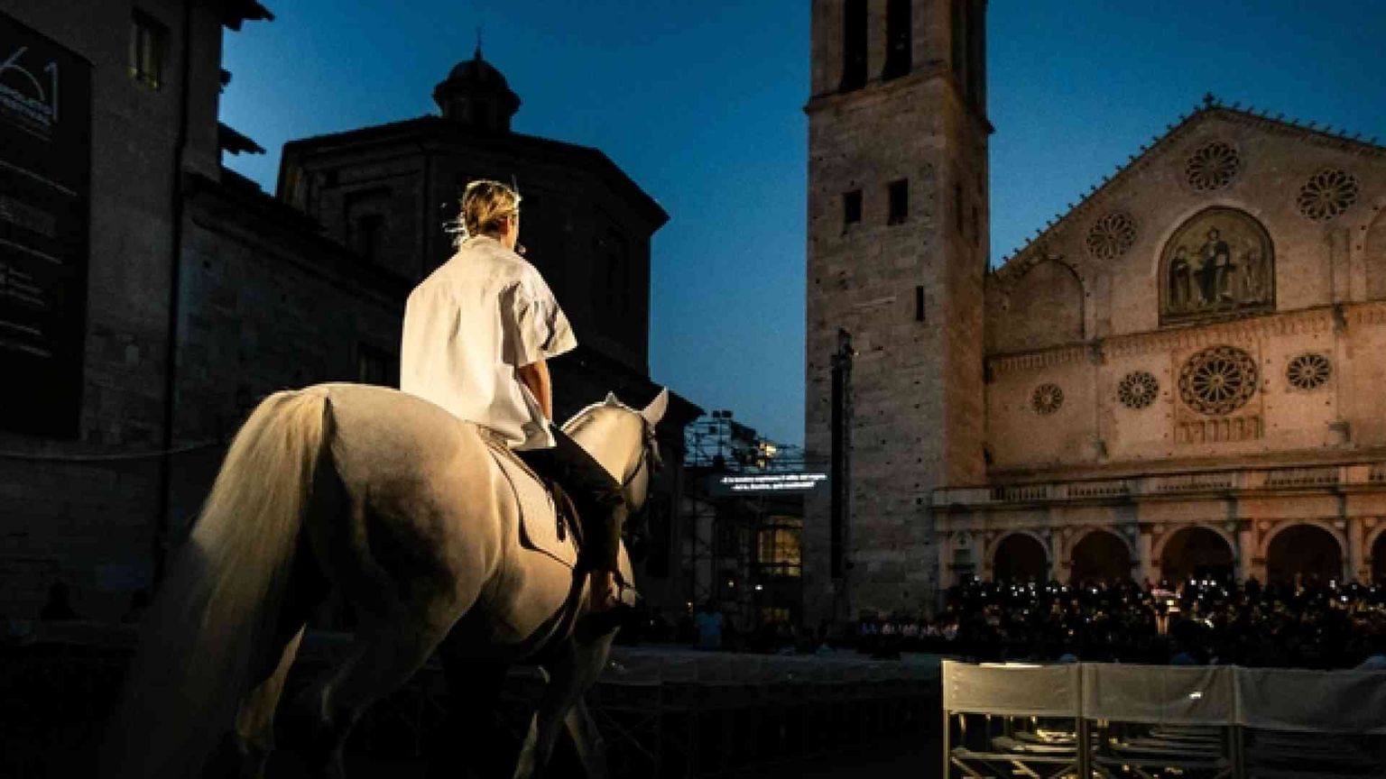 Il regista Jacquot: «Marion Cotillard, una Giovanna entusiasta e pura»