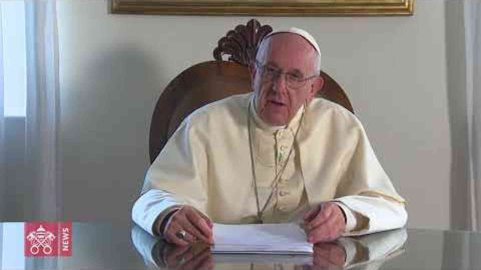 Il messaggio del Papa: l’amore non finisce mai