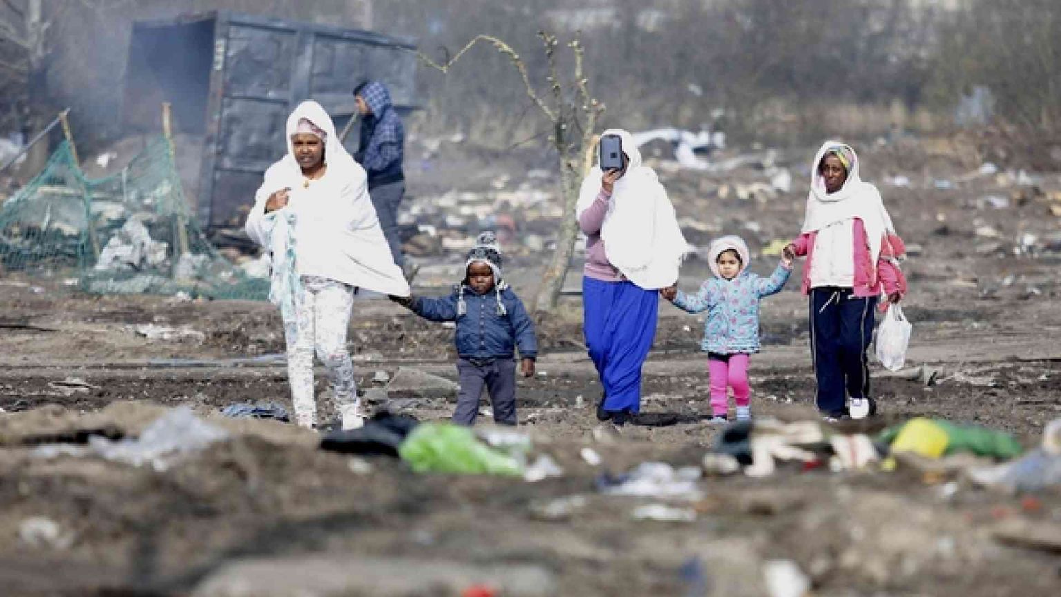 Scomparsi 530 baby-migranti sulla rotta Calais-Londra