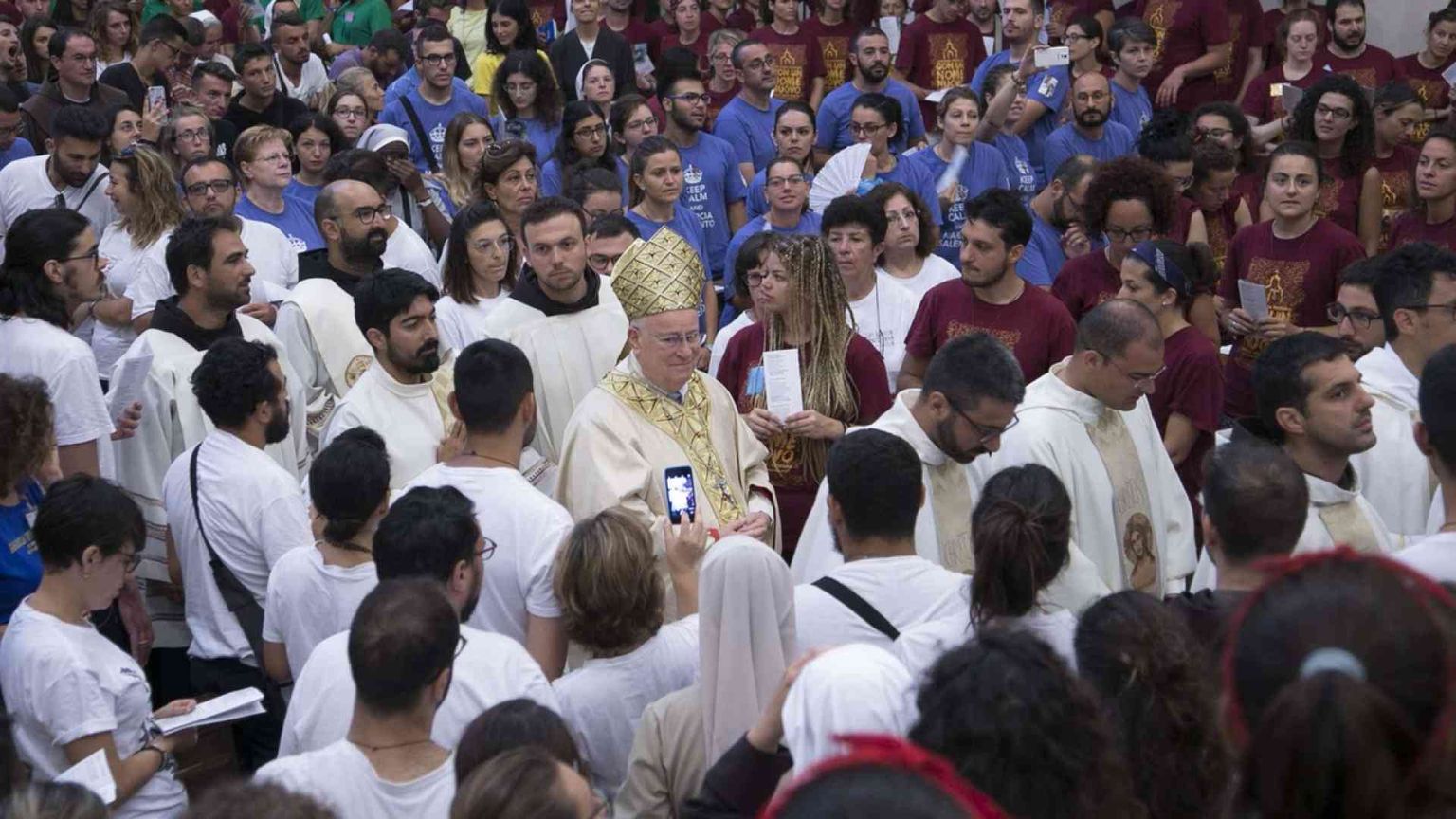Bassetti: tutti siamo migranti. Non dimentichiamo chi fugge dalla guerra
