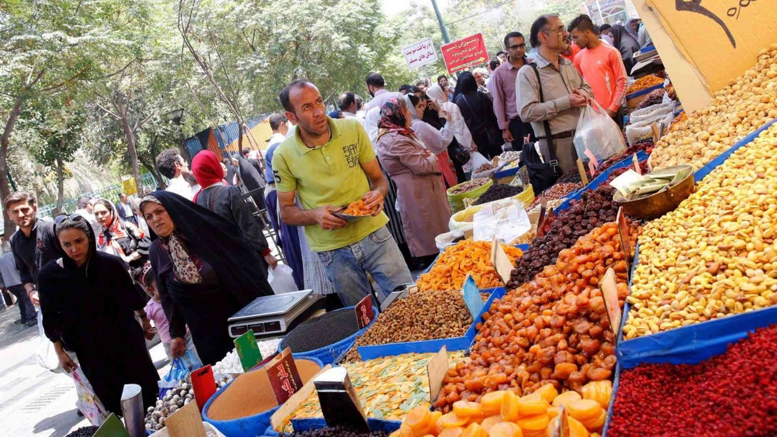 La frusta di Trump sull'Iran: al via le sanzioni