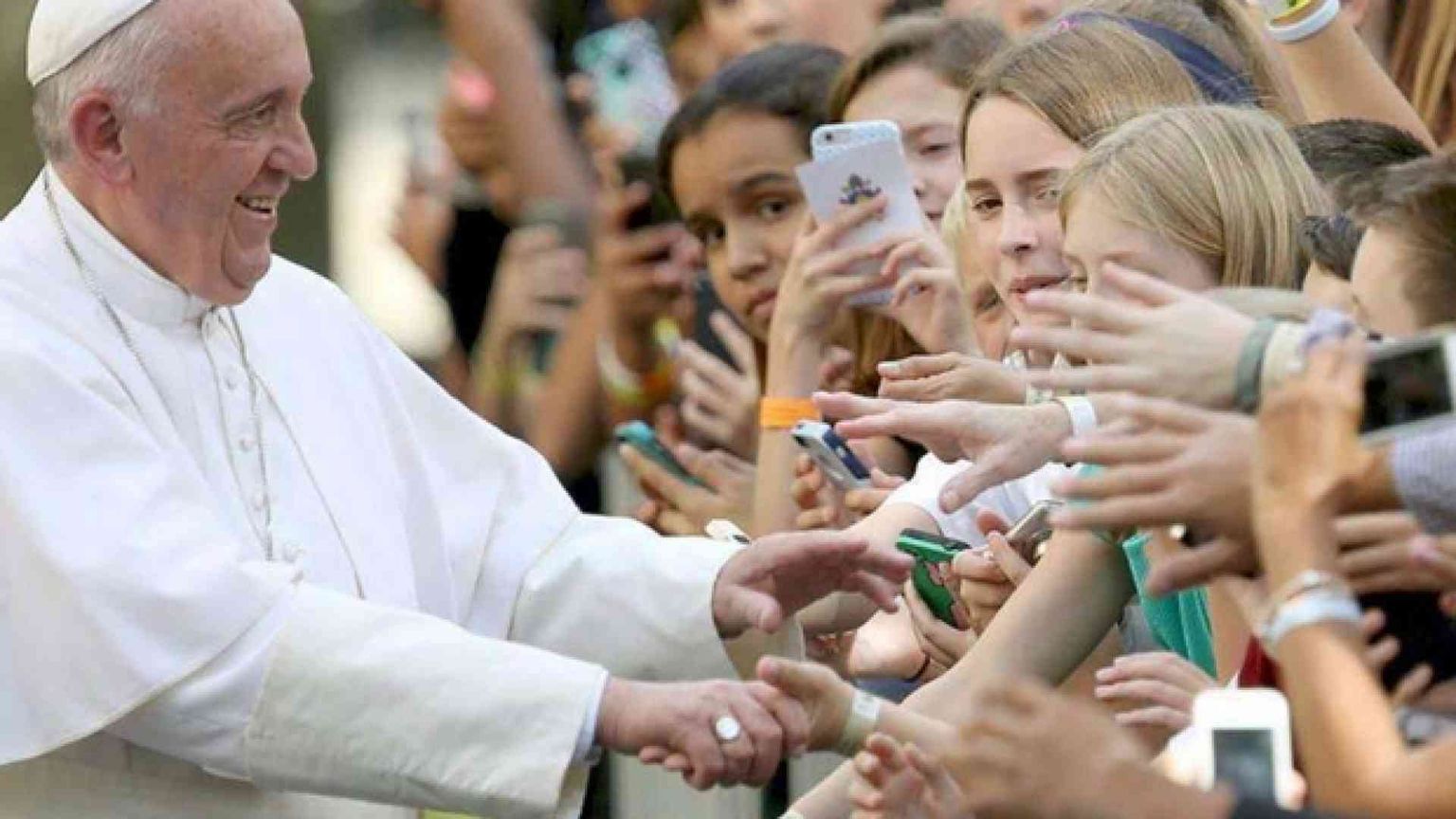 Come seguire da casa l'incontro di papa Francesco con i giovani