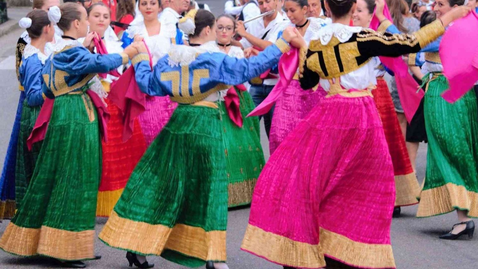 Minoranze linguistiche, un patrimonio che rischia di finire nel silenzio