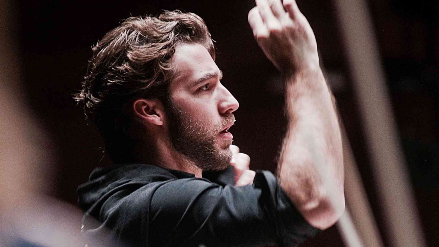 Lorenzo Viotti: «Sul podio più che l'età conta l'esperienza»