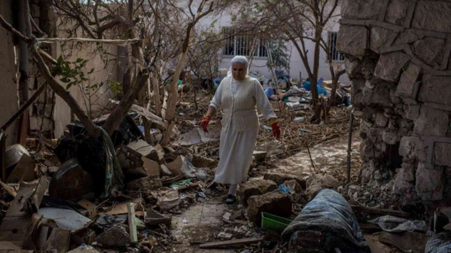 Sulle rovine del Daesh non cresce l’erba di pace