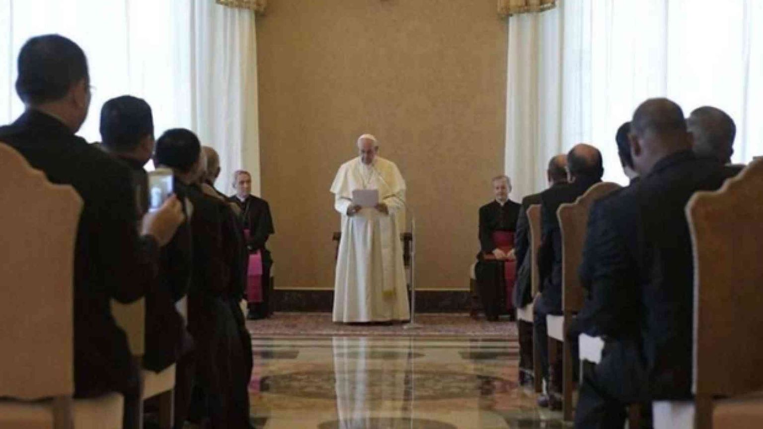 Francesco: prendiamo coraggio dalla potenza di san Giuseppe