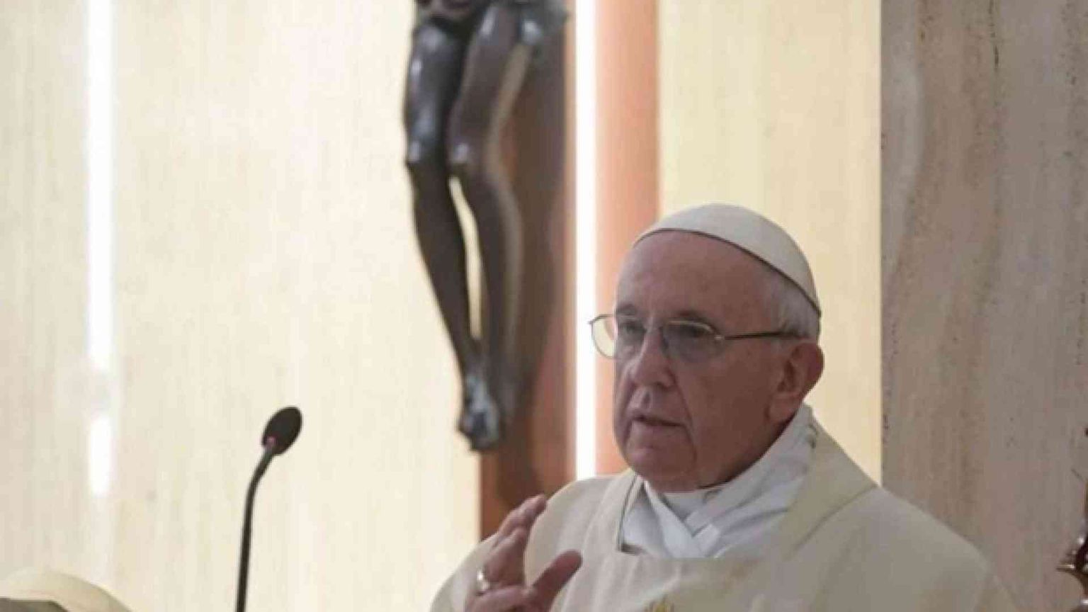 Papa Francesco: la novità del Vangelo non ammette una doppia vita
