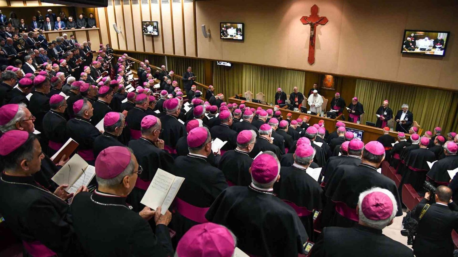 Lotta agli abusi, il Papa convoca i capi dei vescovi di tutto il mondo