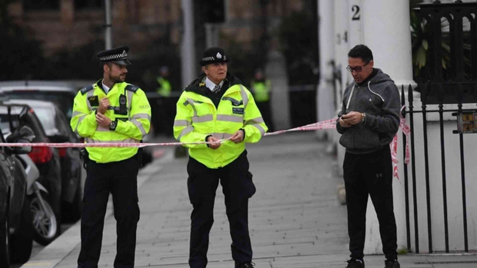 In auto a Londra investono fedeli islamici alla moschea: tre feriti