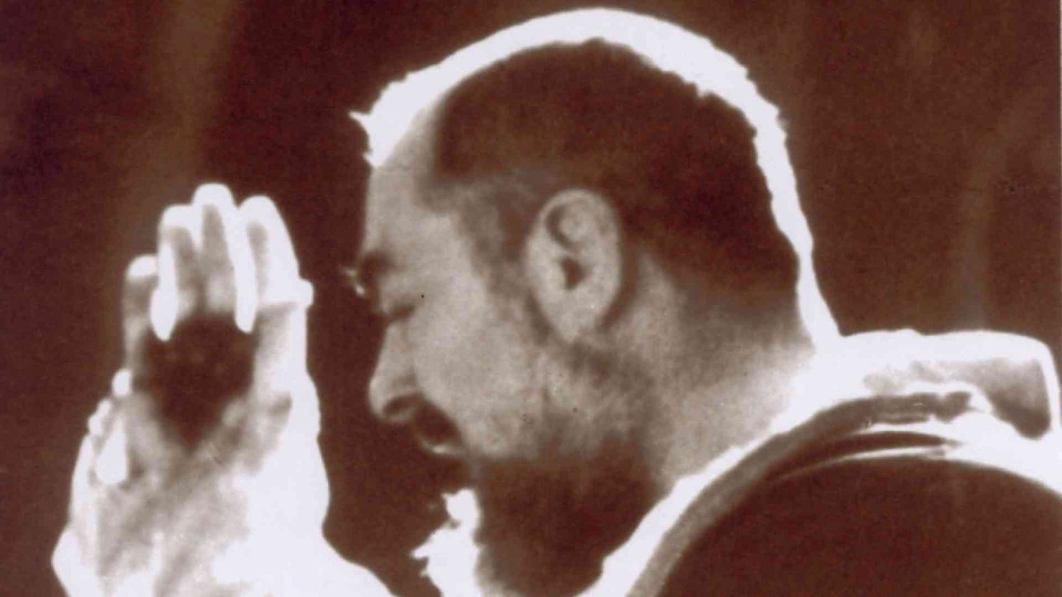 Cent'anni fa le stimmate di Padre Pio: quando la scienza si arrende