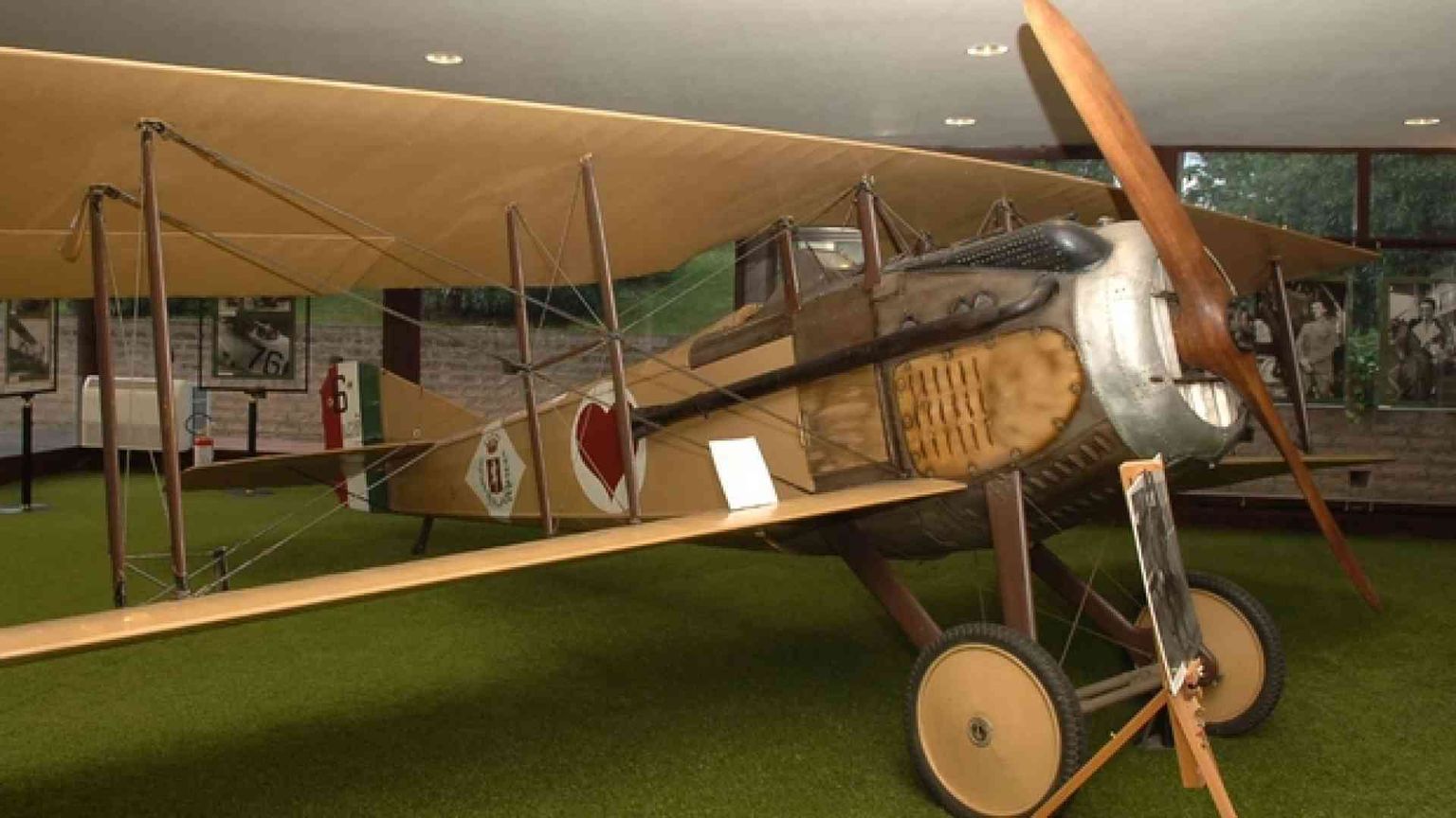 Le acrobatiche imprese del carabiniere volante