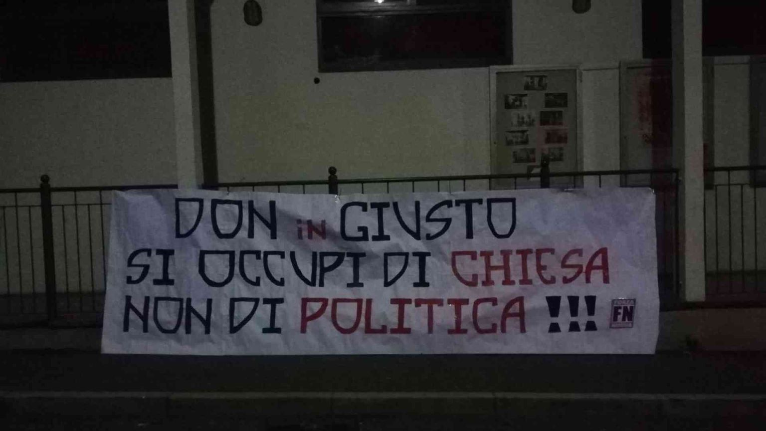 Striscione contro don Giusto, il vescovo: si recuperino toni pacati