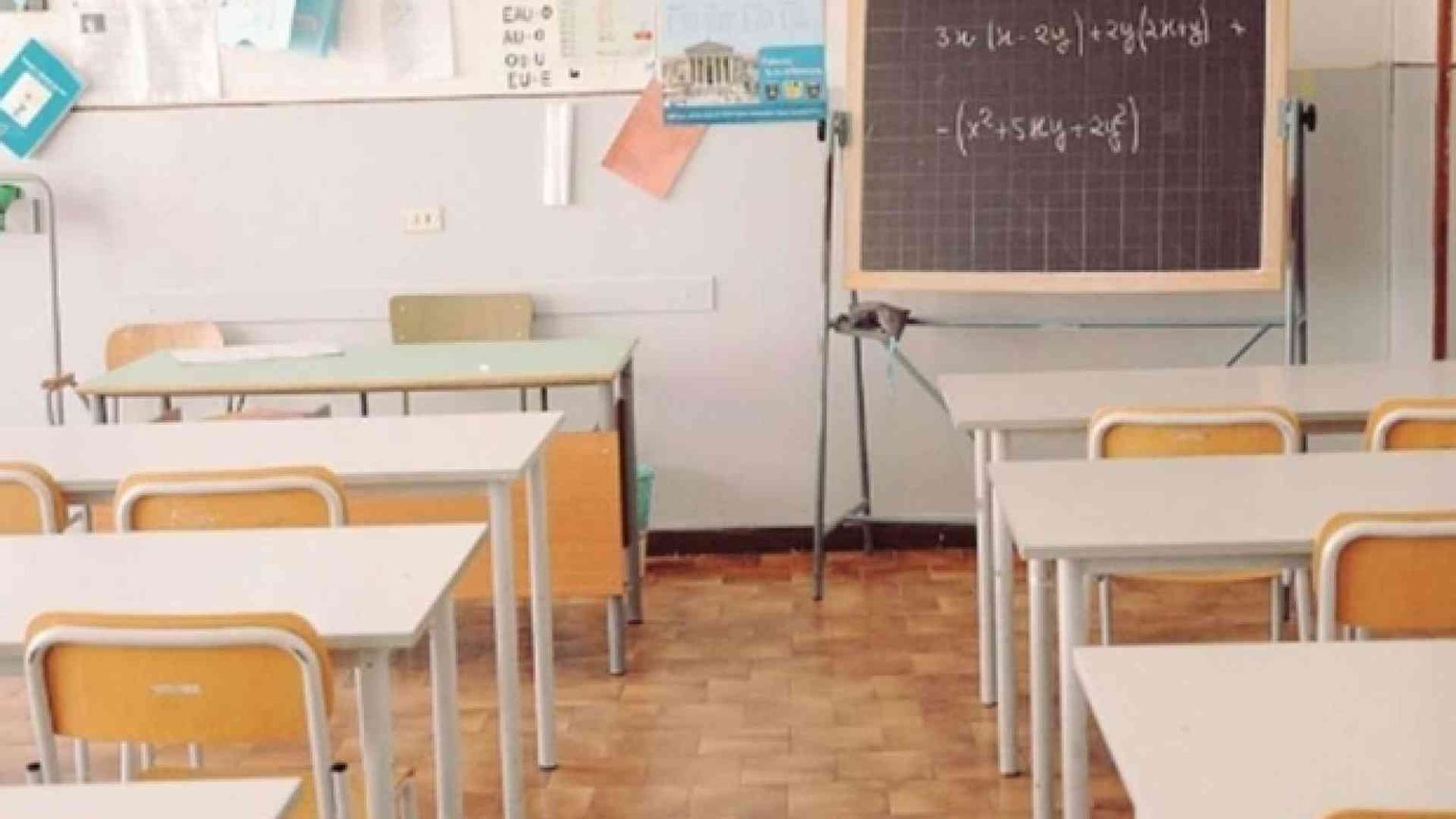 «La fatica d'insegnare da anziani». Ma in pensione a 60 anni costa