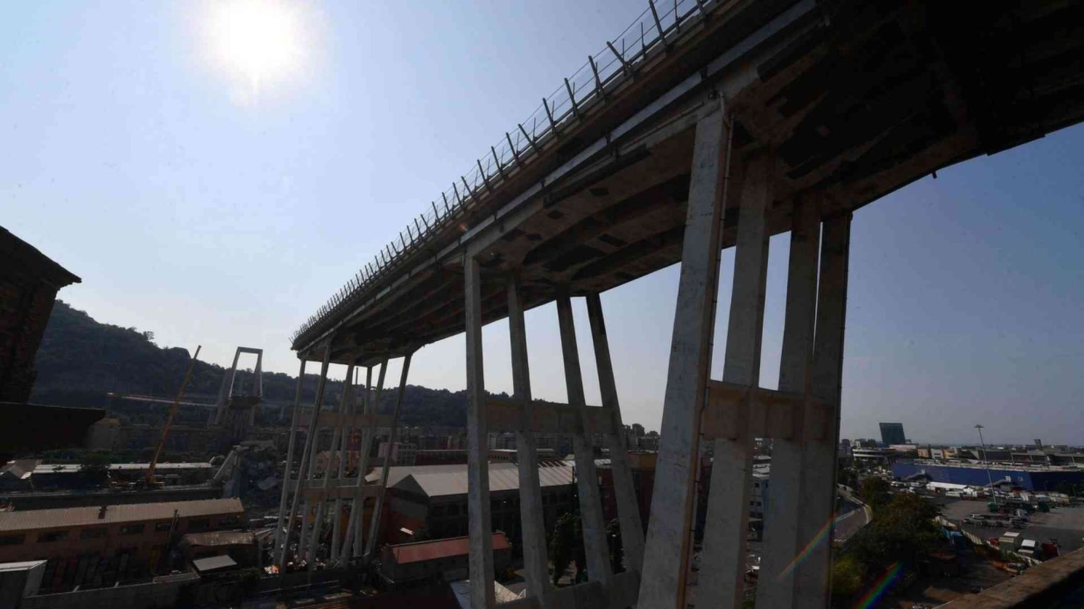 Toninelli: dal Qurinale ok al decreto venerdì. Polemiche sul ritardo