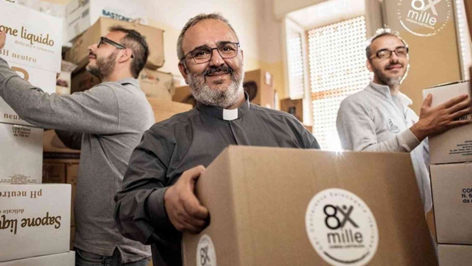 Le fake news sulla spesa della Chiesa per l'accoglienza