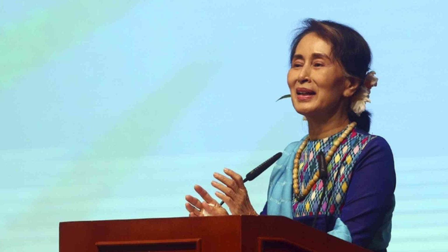 Il Canada revoca la cittadinanza onoraria alla Nobel Aung San Suu Kyi