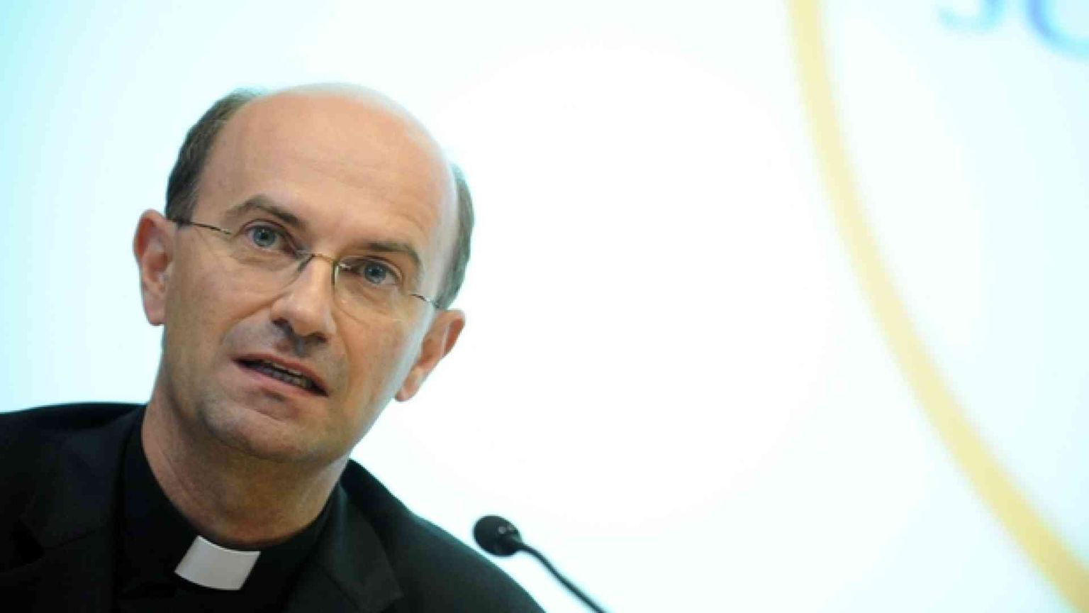 Russo: «Ascolterò tutte le diocesi per agire con e per i vescovi»