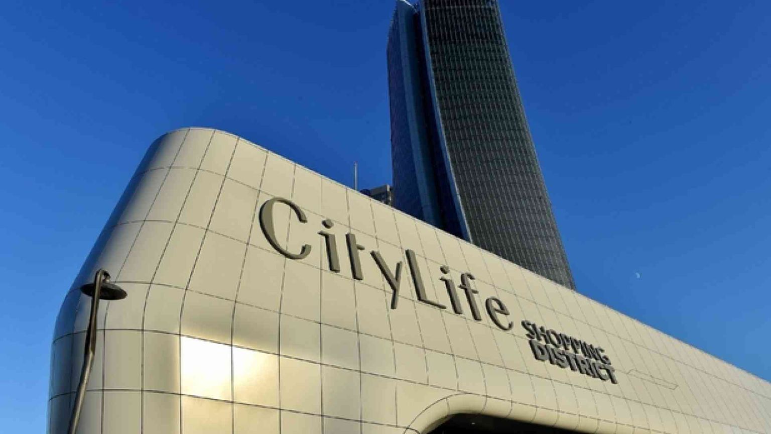 Ecco l'Italia dei mille centri commerciali