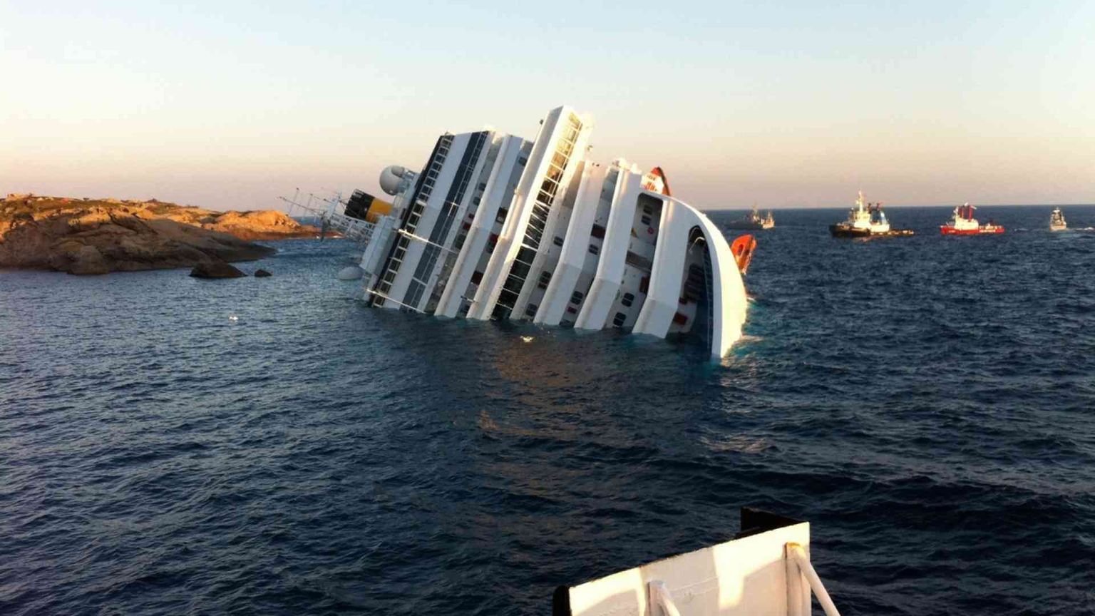2012 - Costa Concordia: al Giglio il naufragio della dignità