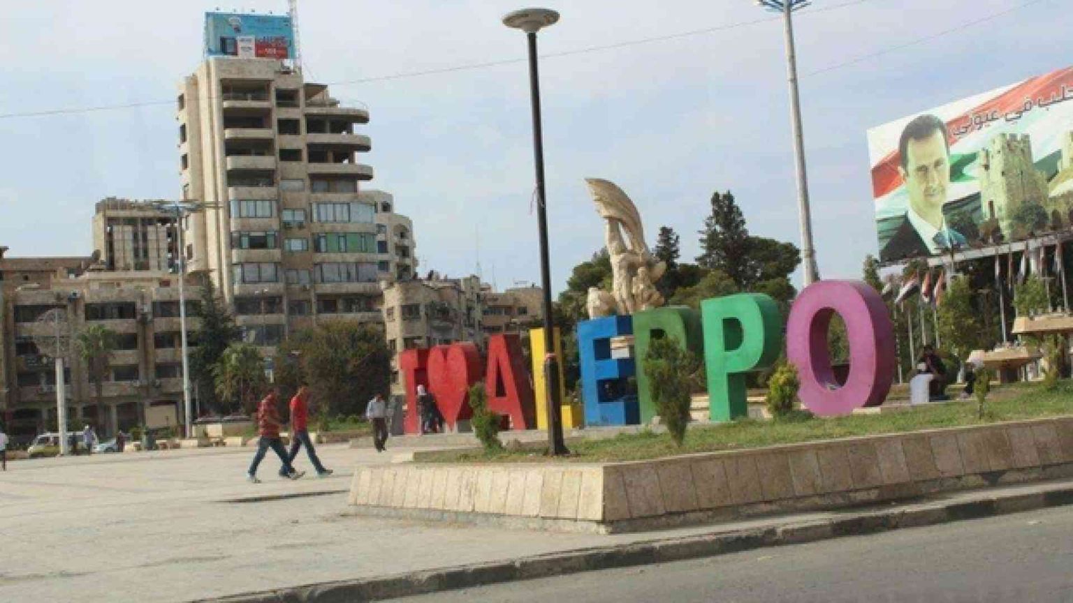 Aleppo «derubata» riapre le porte al futuro