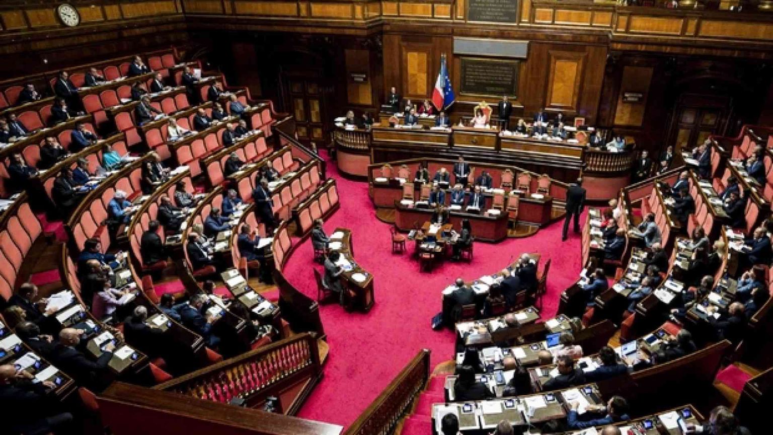 Via libera al decreto Sicurezza. Ora M5s e Lega trattano sulla prescrizione