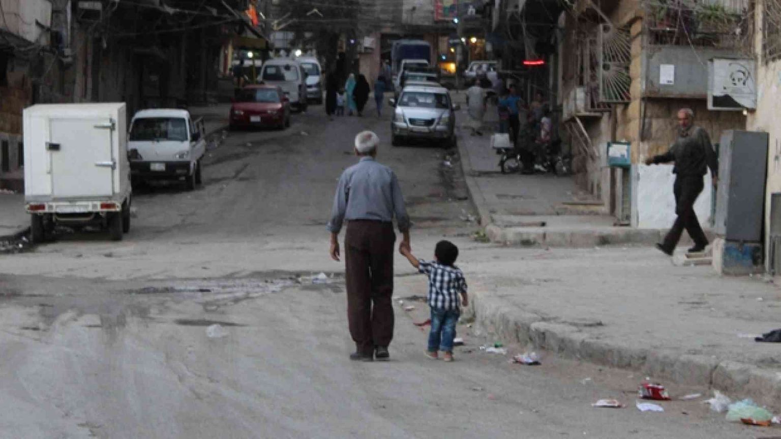 Aleppo pronta a ripartire da scuola e micro-credito