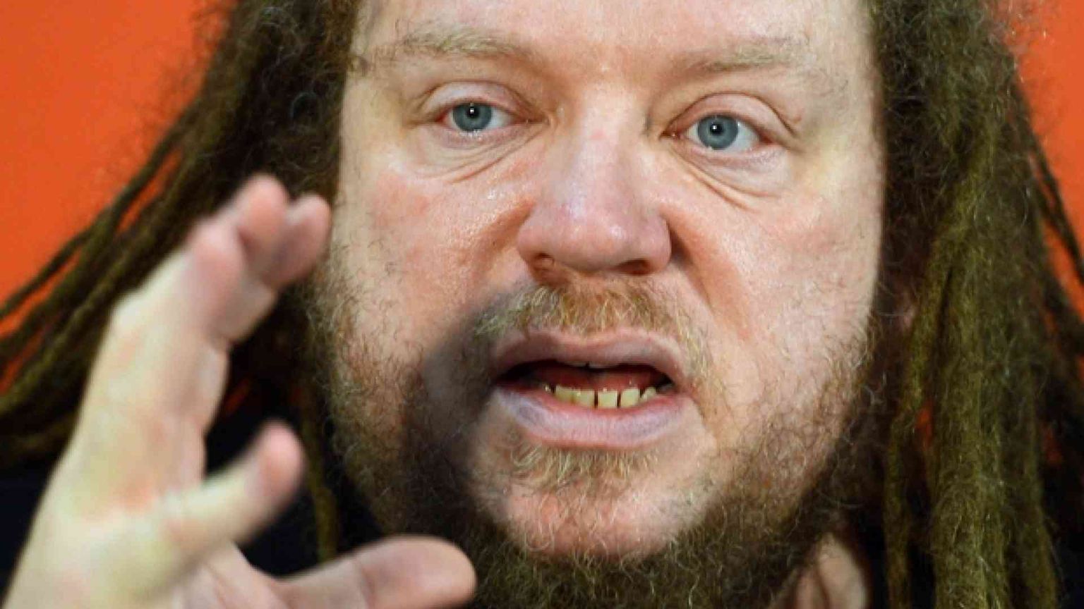 Lanier, pioniere della realtà virtuale: «Dobbiamo uscire dai social»