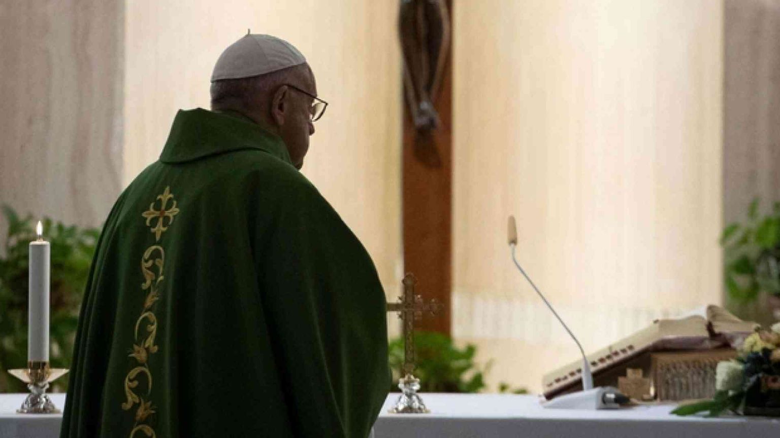 Il Papa: finisce una civiltà che si dice cristiana ma è pagana