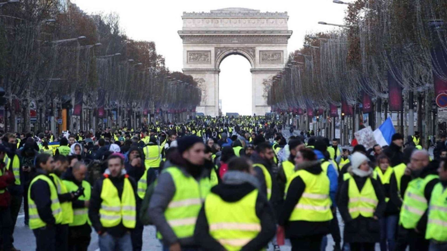 Piazze, populismi e governo: perché la Francia non è l'Italia