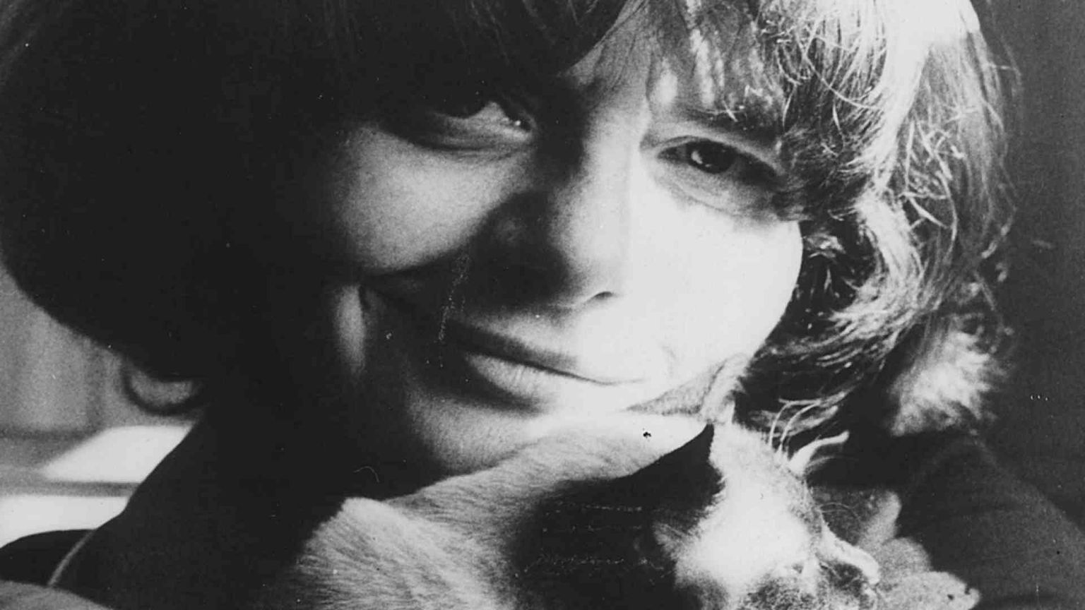 Gli storici della letteratura dimenticano le donne?