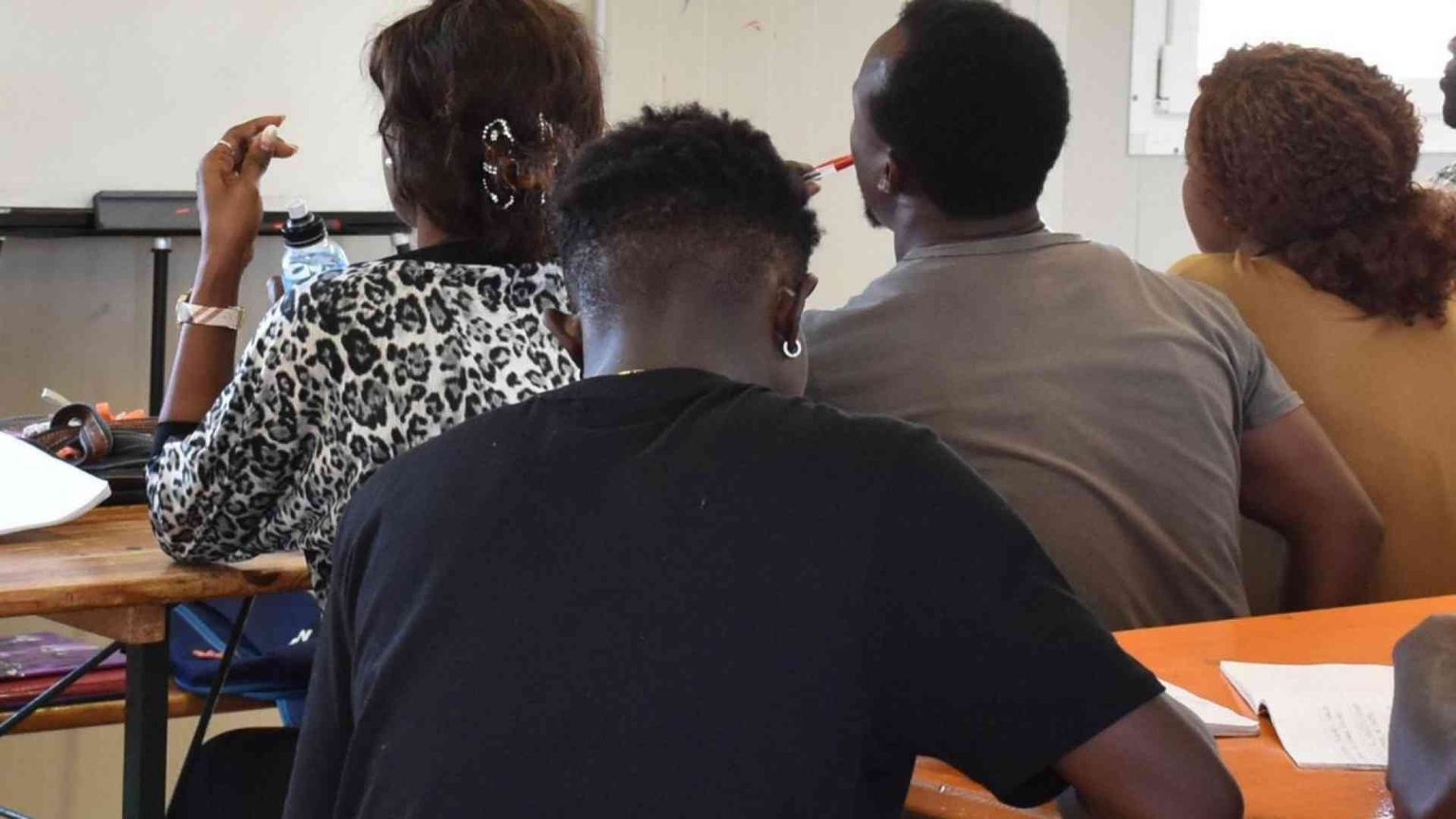 Migranti, la lettera dei bambini ferma la Commissione rifugiati