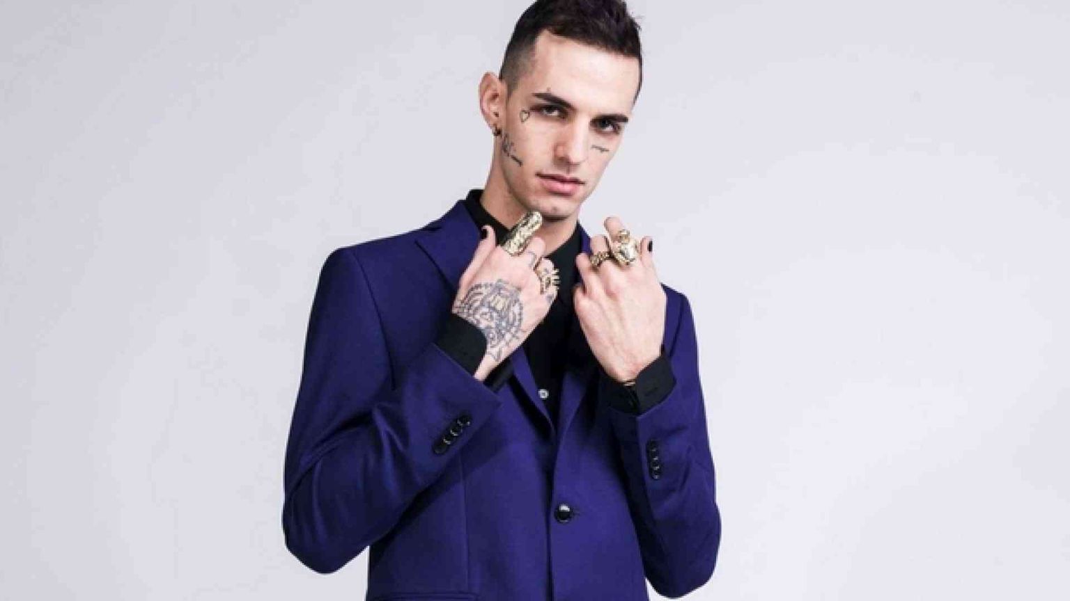 Ex Otago, Achille Lauro, Ultimo. La rivoluzione arriva dalle periferie