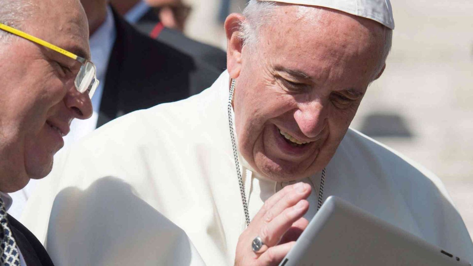 Il Papa: ecco la Rete che vogliamo. Per liberare, non intrappolare